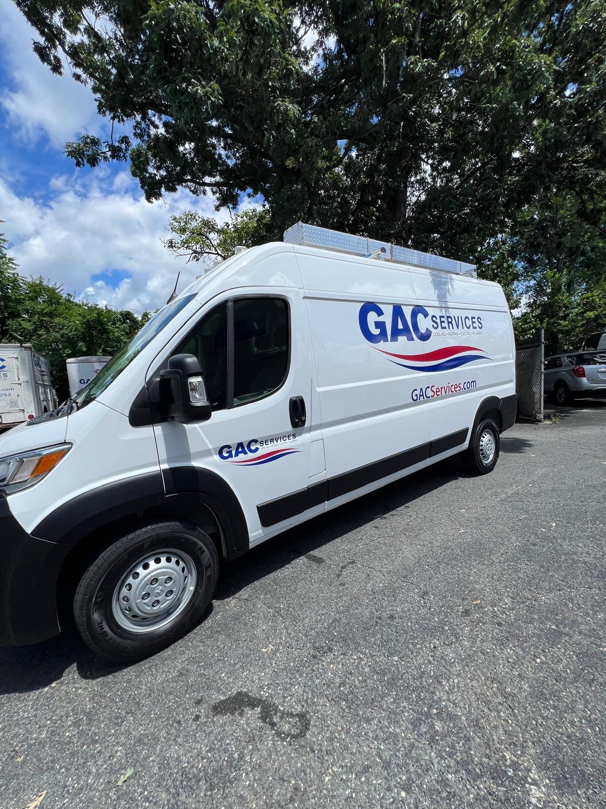 Delivery vehicle fleet graphics